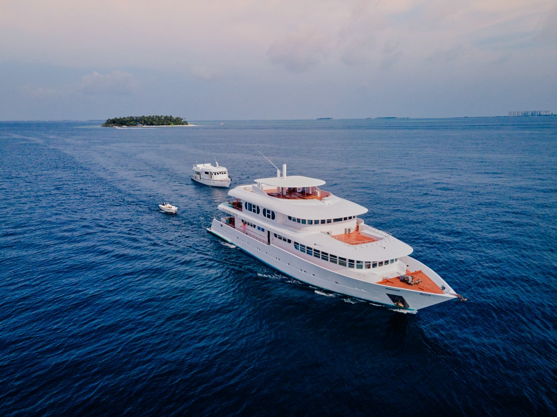 Blue Horizon liveaboard cruising the Maldives